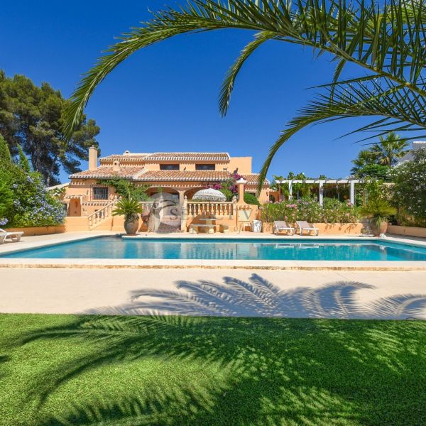 The Hidden Gem of Javea: A Beautiful Finca-style Villa with Private Pool, Mediterranean Garden and Countryside Views