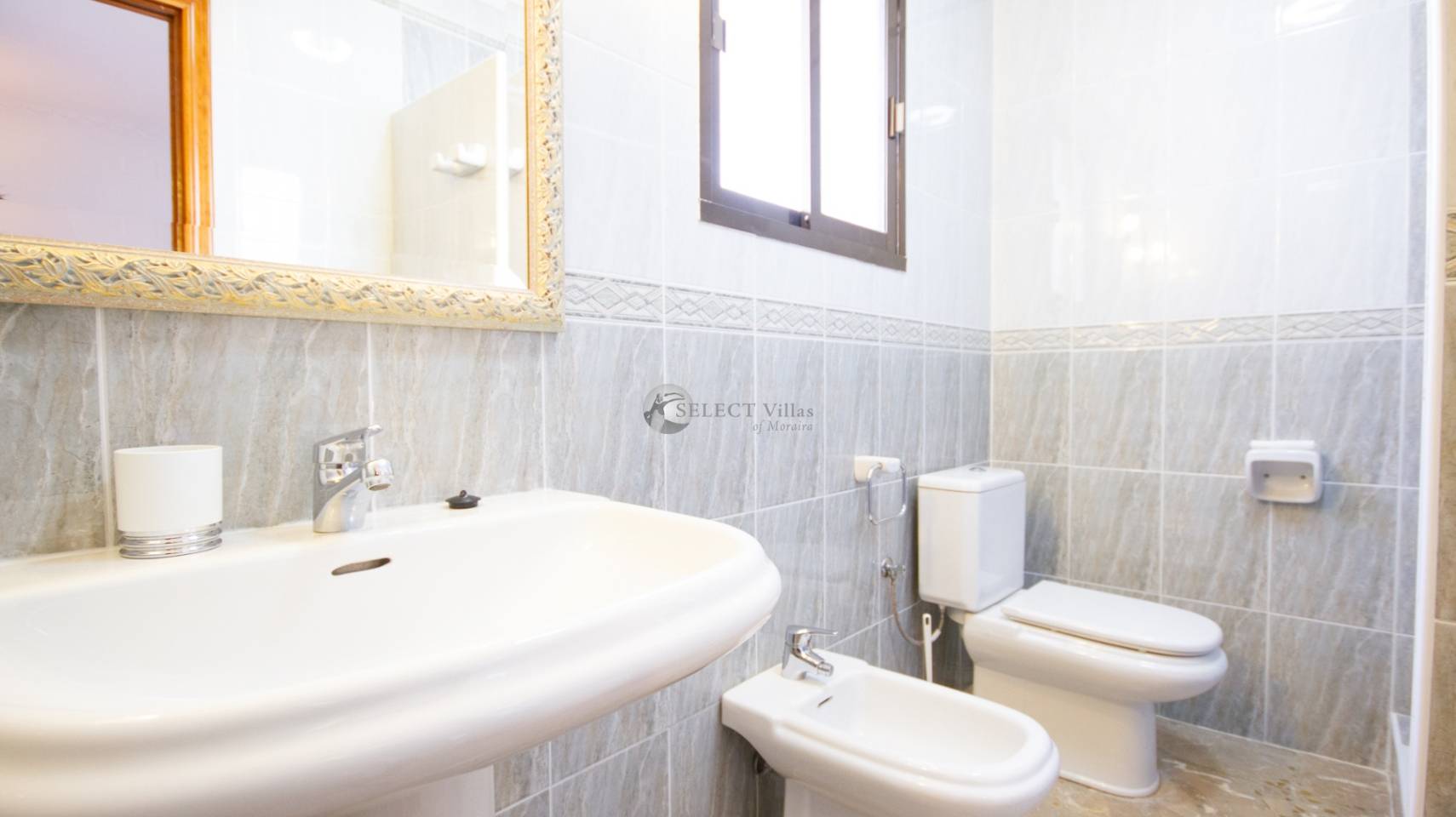 Re-sale - Villa - Orba
