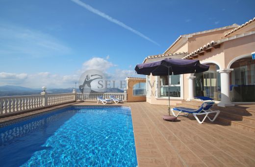 villa with views and private pool for sale in Benitachell